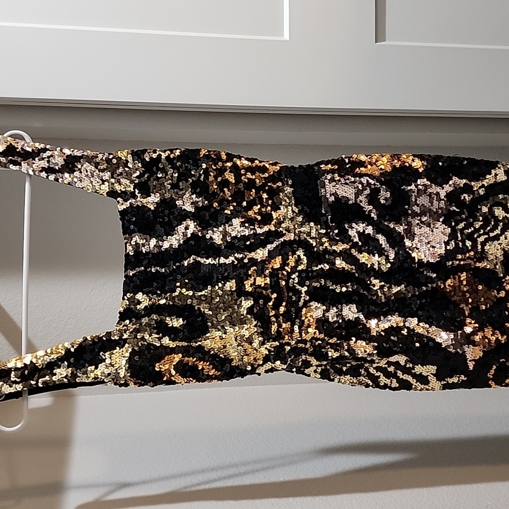Sequin Black and Gold Dress - Picture 14 of 15